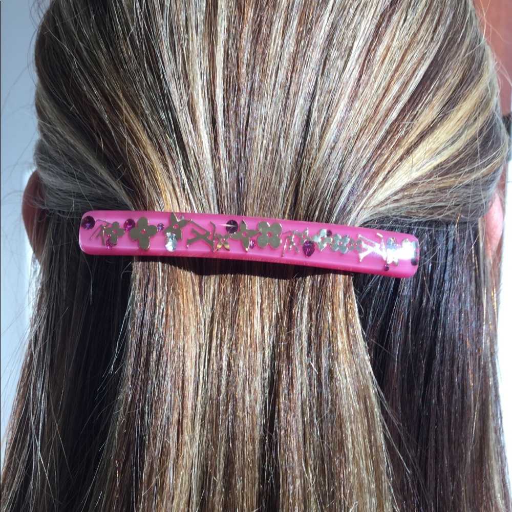 ♥️Louis Vuitton Pink monogram inclusion Barette♥️